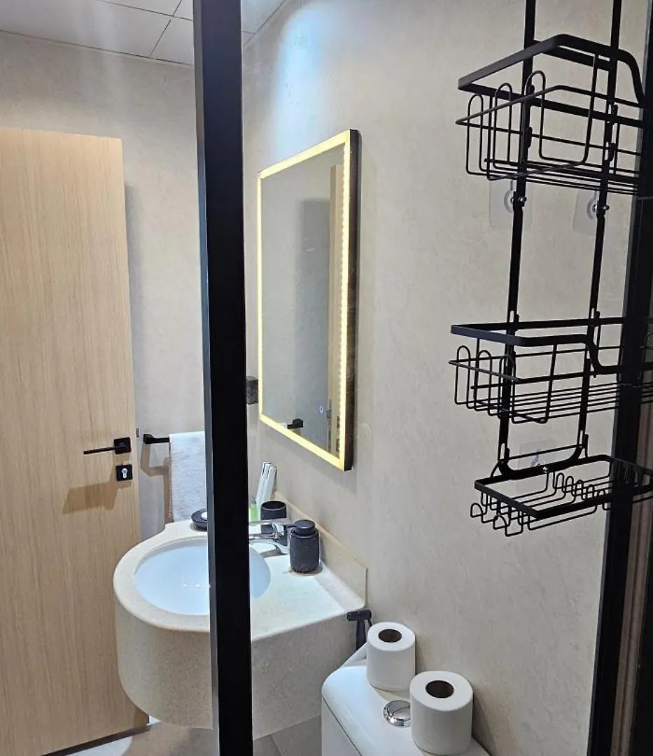Exquisite Marina View 2 Bedrooms Apartment Near Metro And Marina Mall Dubai