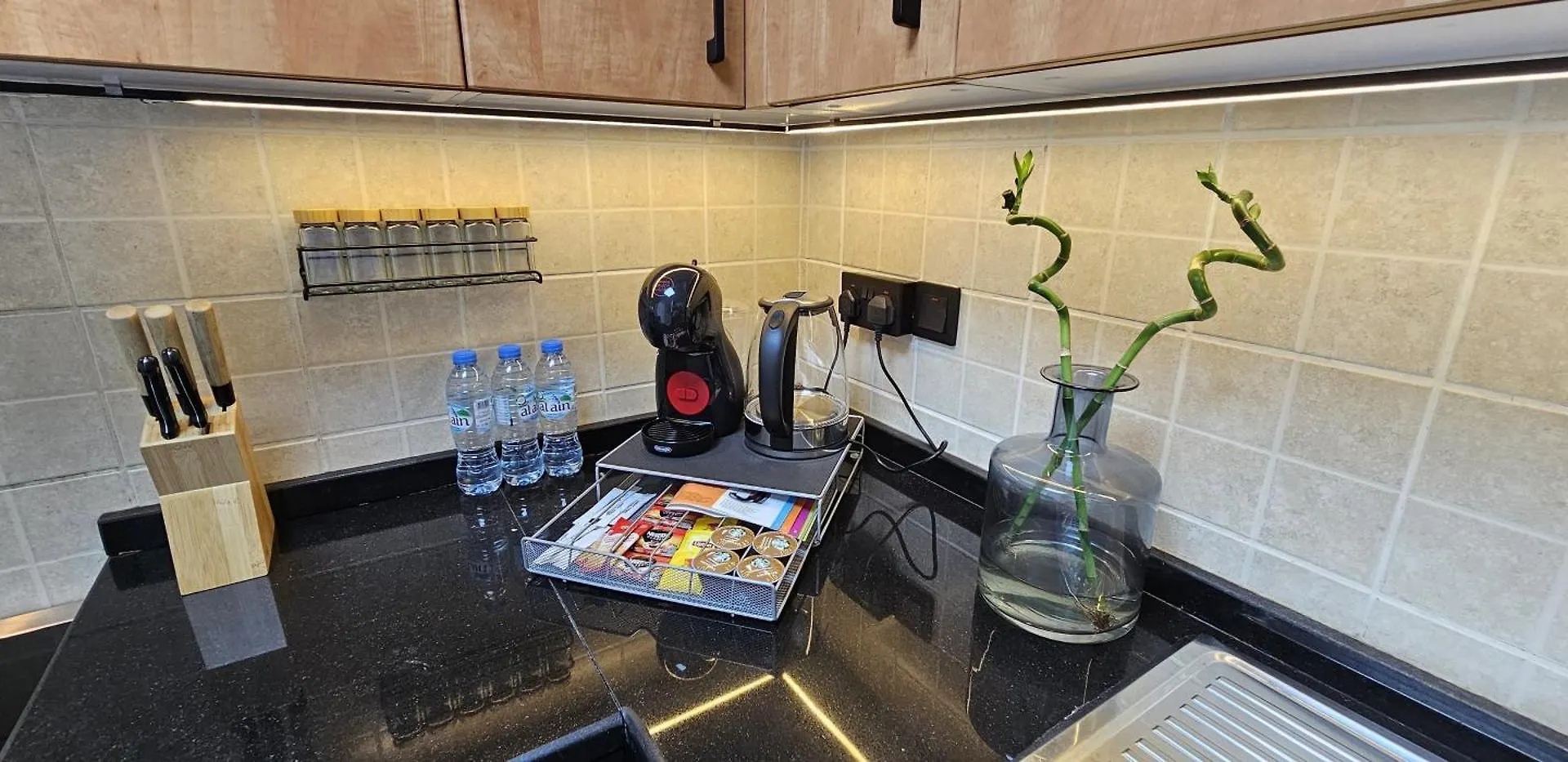 Exquisite Marina View 2 Bedrooms Apartment Near Metro And Marina Mall Dubai