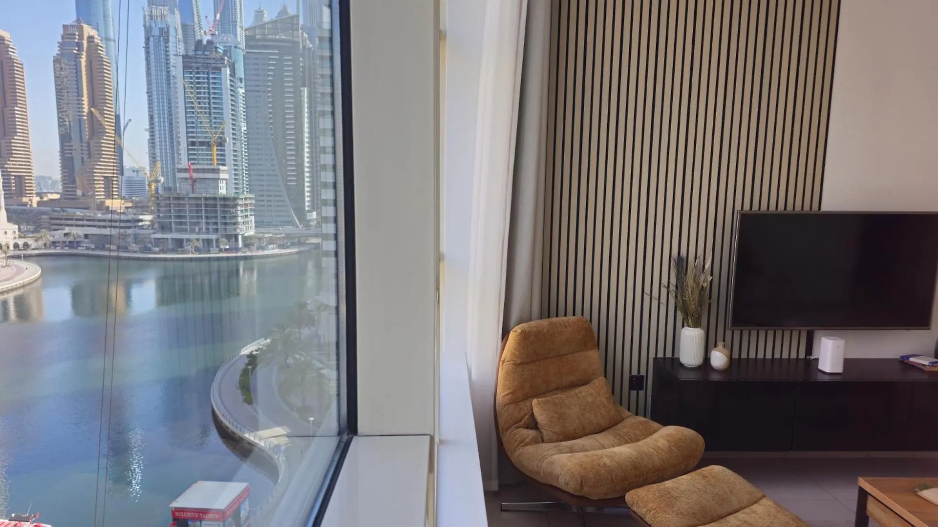 Exquisite Marina View 2 Bedrooms Apartment Near Metro And Marina Mall Dubai