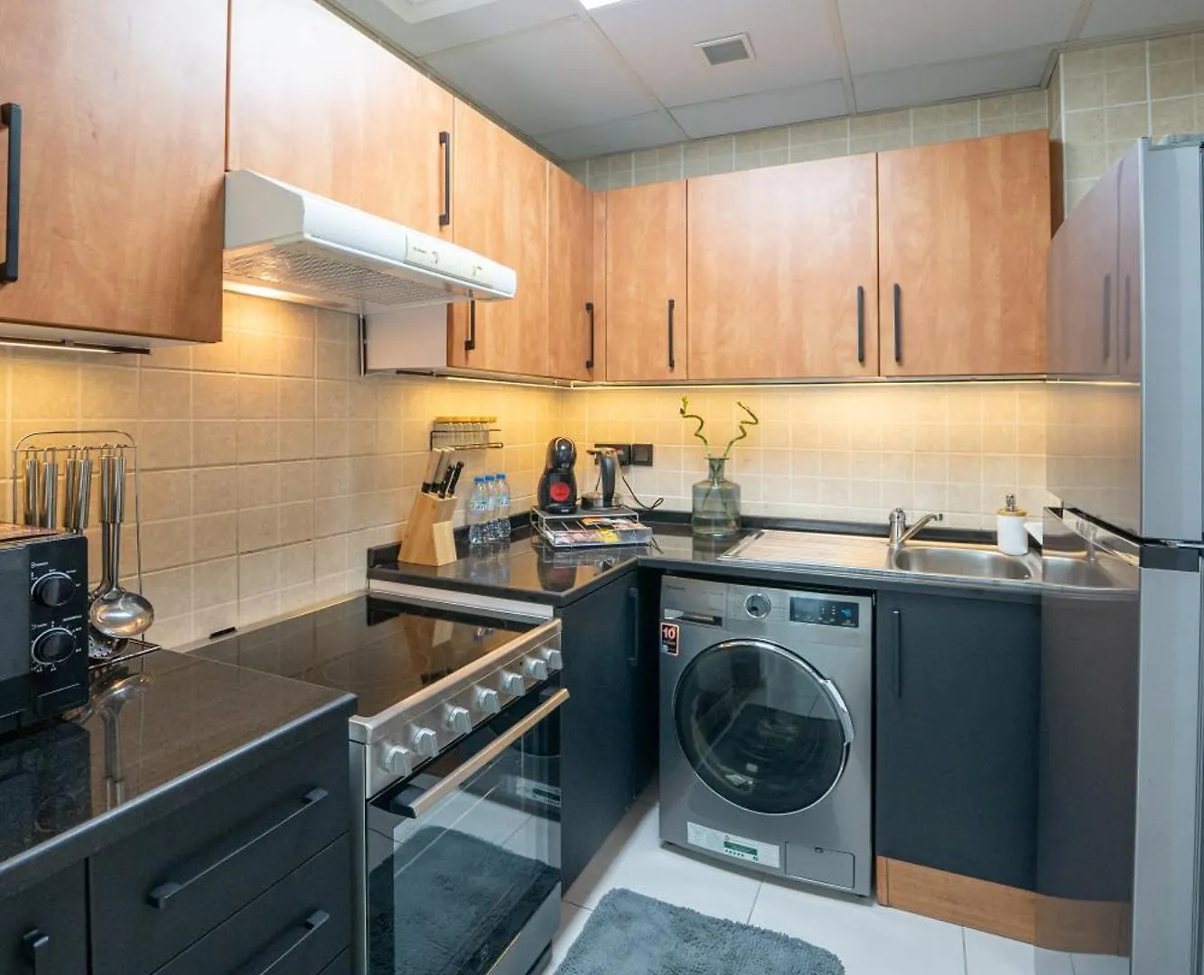 Exquisite Marina View 2 Bedrooms Apartment Near Metro And Marina Mall Dubai 0*,  United Arab Emirates