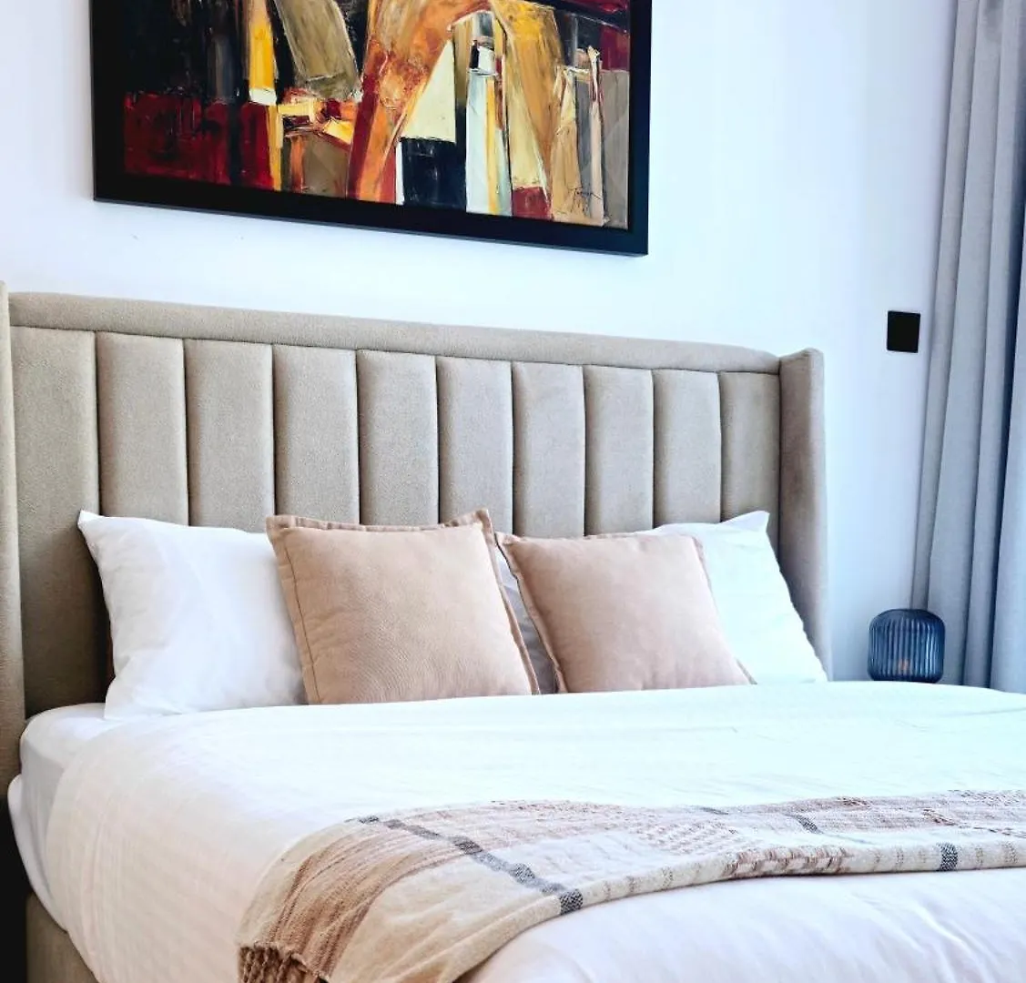 Exquisite Marina View 2 Bedrooms Apartment Near Metro And Marina Mall Dubai